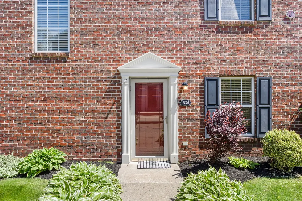 1536 John Adams Ct