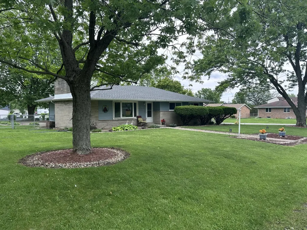 7595 Washington Ct