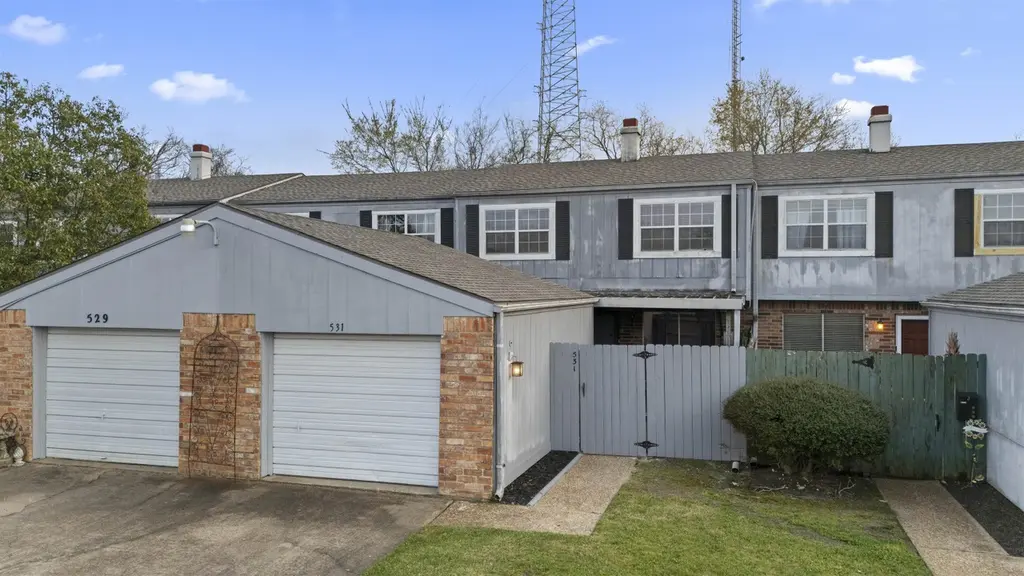 531 Yorktown Ln