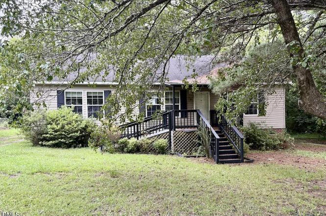55 Lockhart Ln
