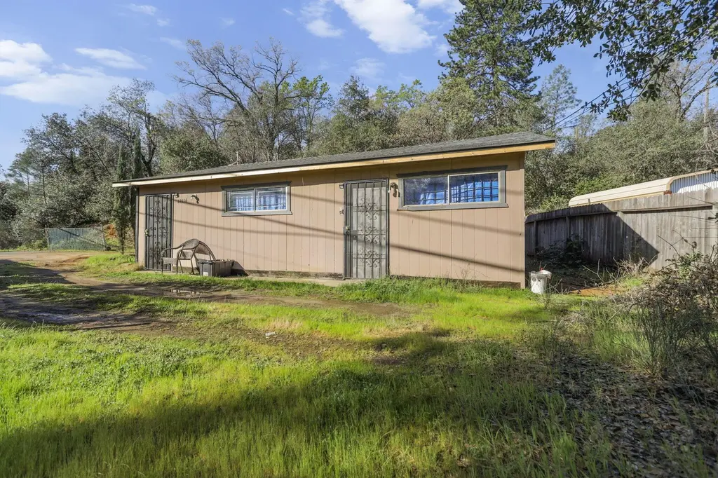 12116 Lake Blvd