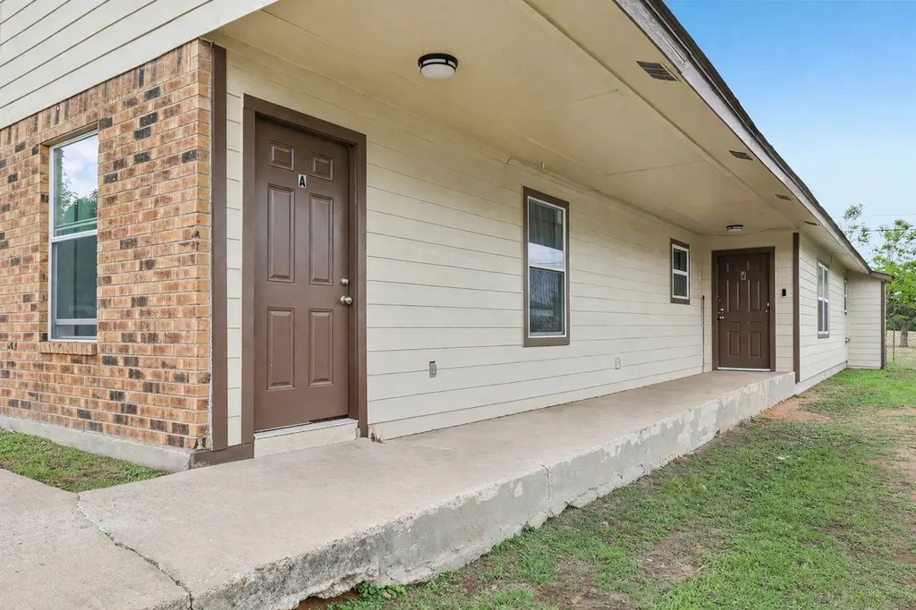 200 Monterrey St Unit A & B