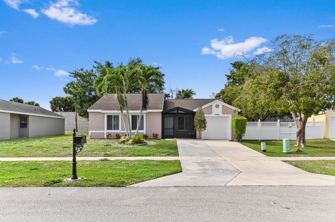 9969 Robins Nest Rd