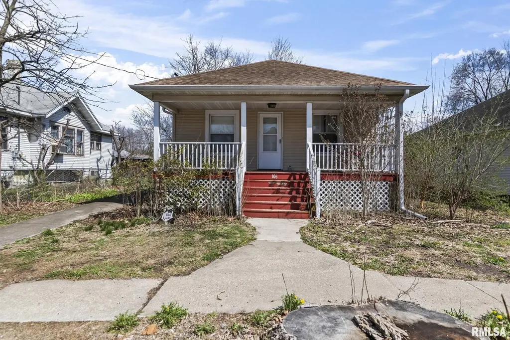 106 Henry St