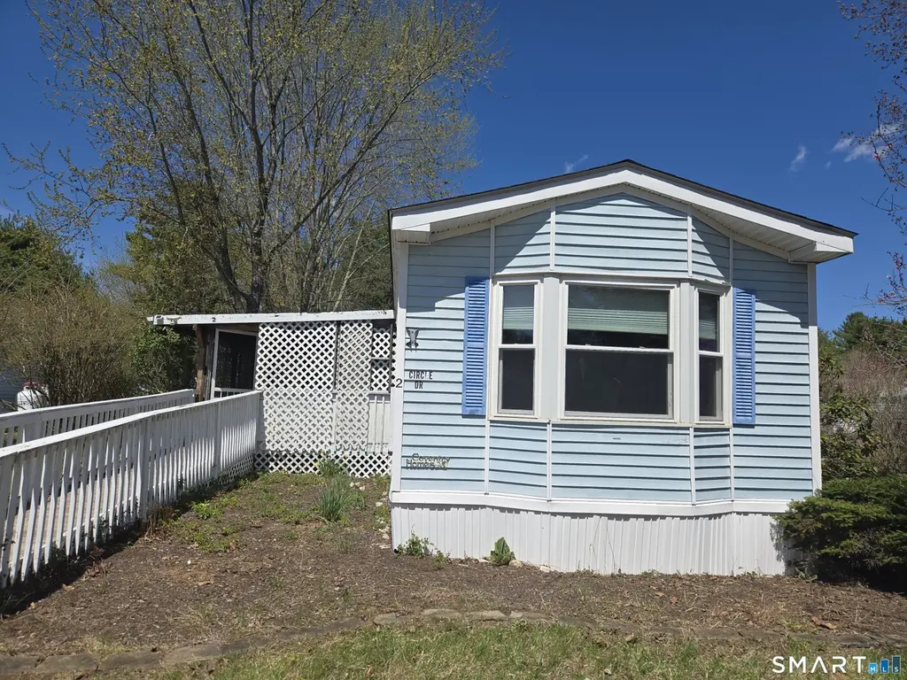 2 Circle Dr