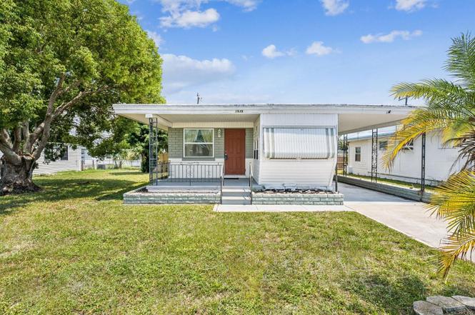 1940 Shady Cove Dr