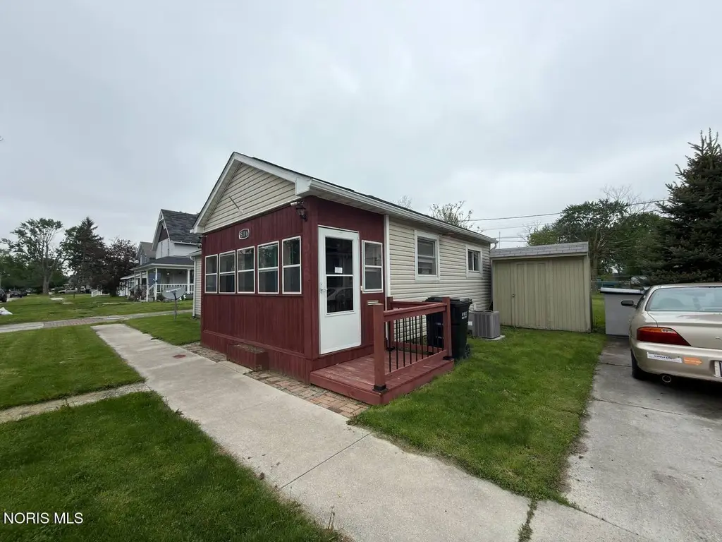 516 Maple St