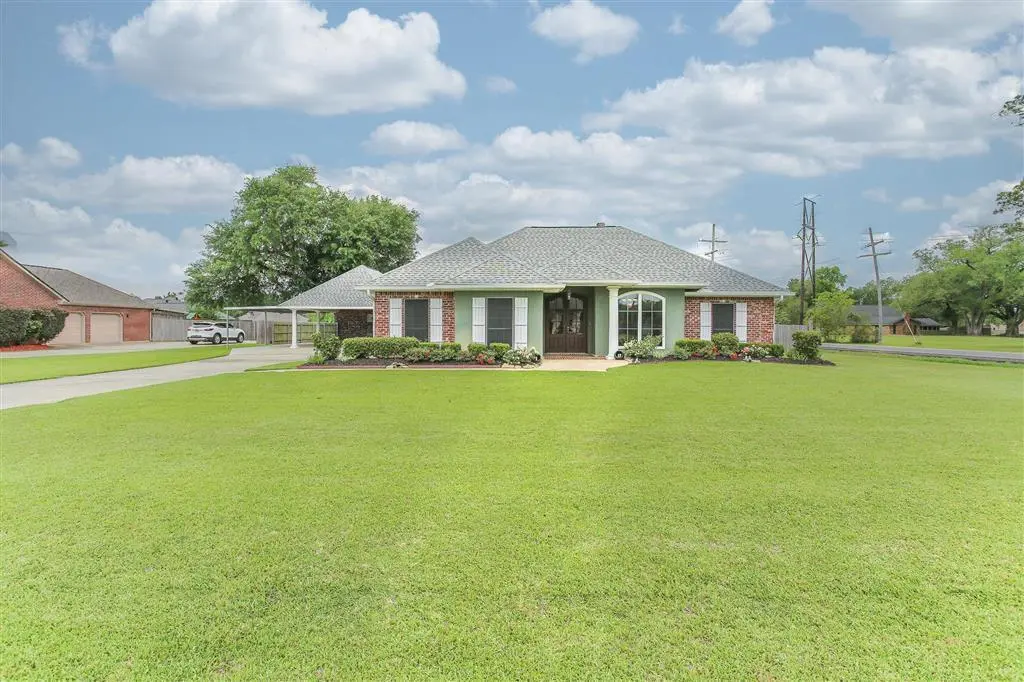 4510 Oak Ridge Dr