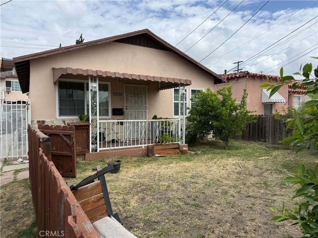 3467 Walnut