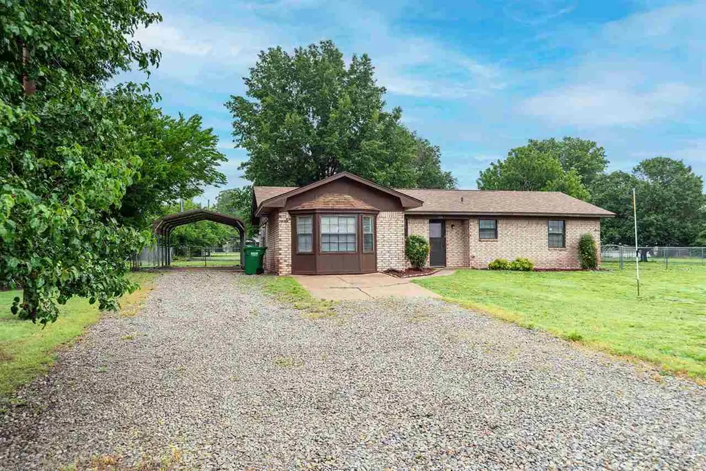 724 Oklahoma St
