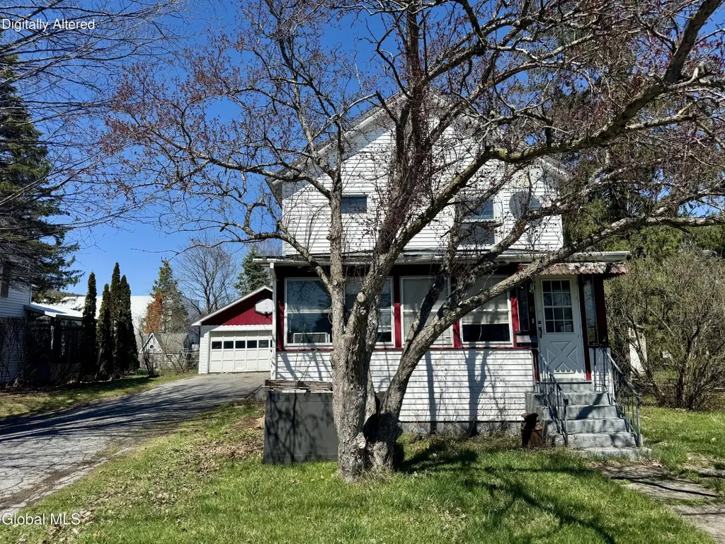 15 Adams St