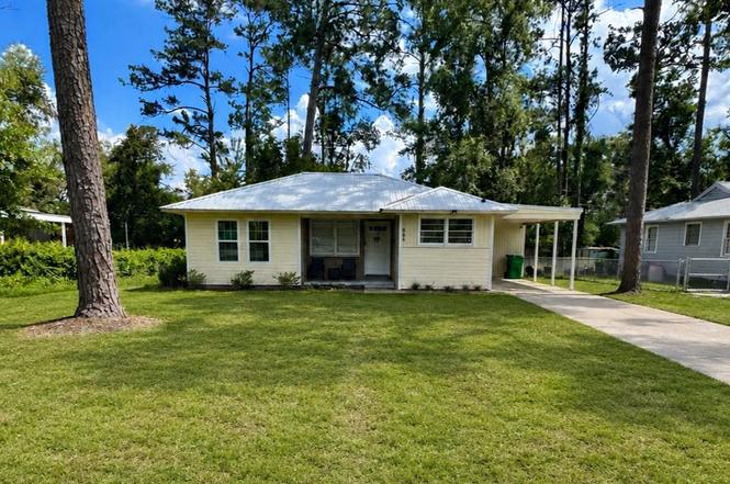 803 Ridgeway Dr