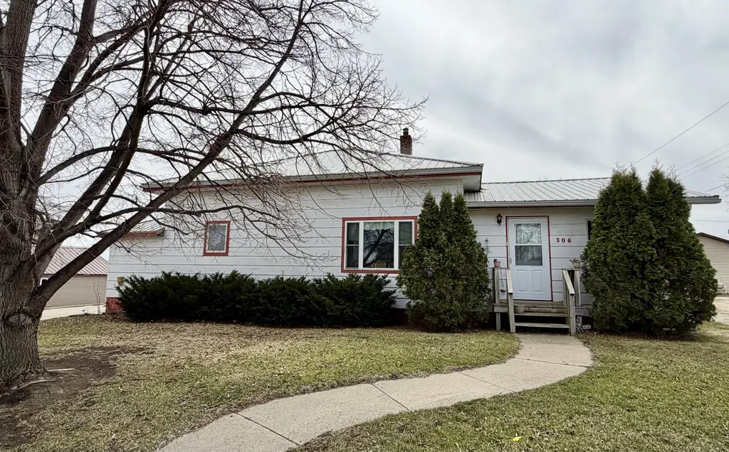 306 Seward Ave