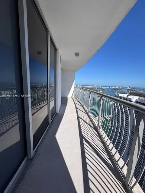 1750 N Bayshore Dr #4506