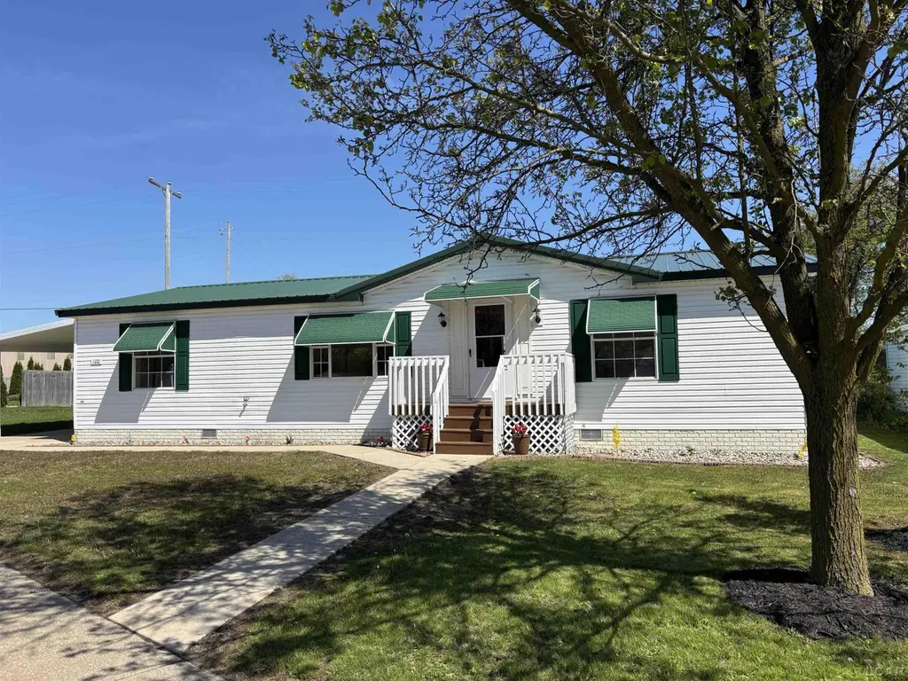 100 Red River Dr