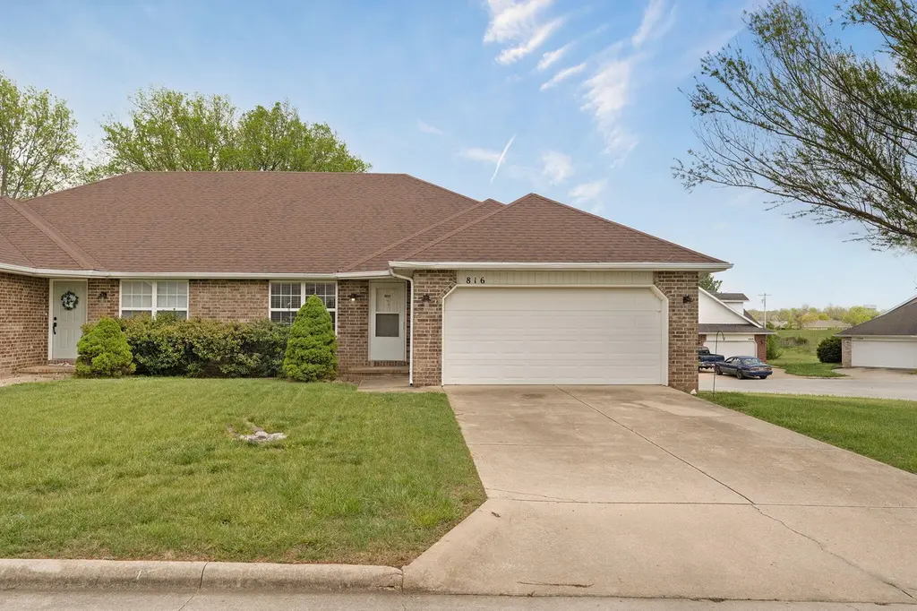 816 Foxx Dr