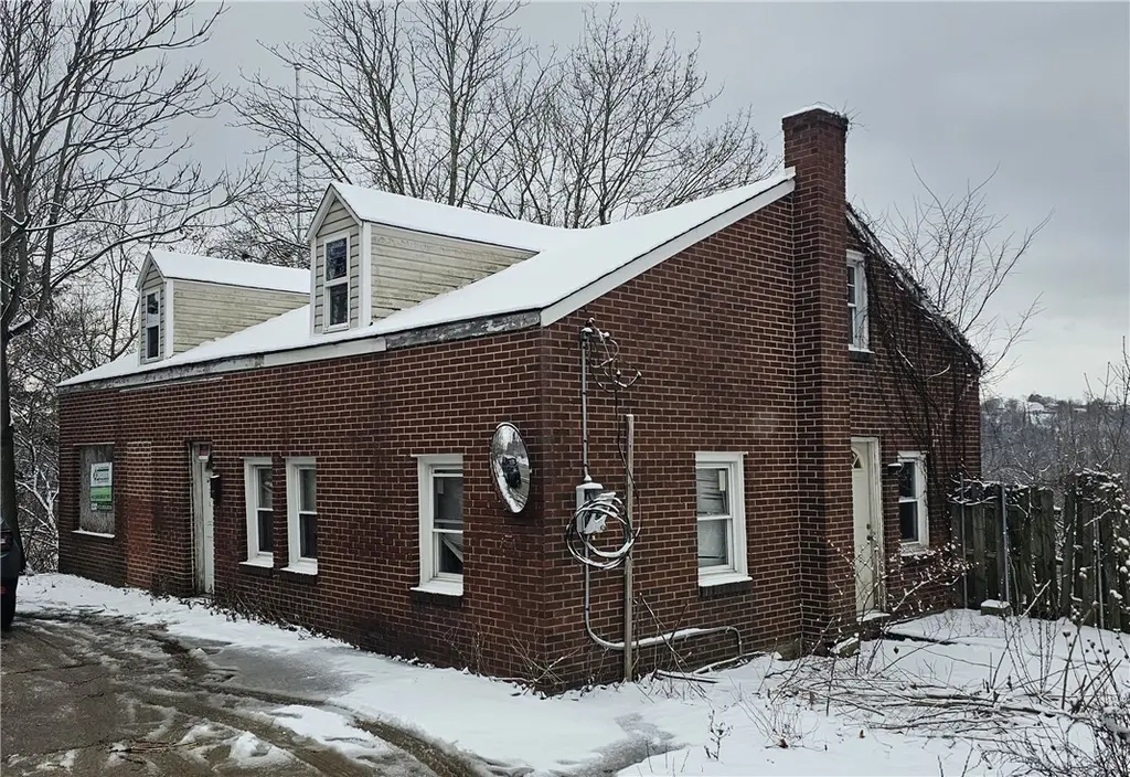 2851 Mount Troy Rd