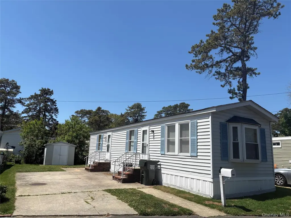 525/B11 Riverleigh Ave Unit B11