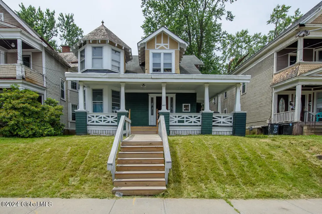 802 Myrtle Ave