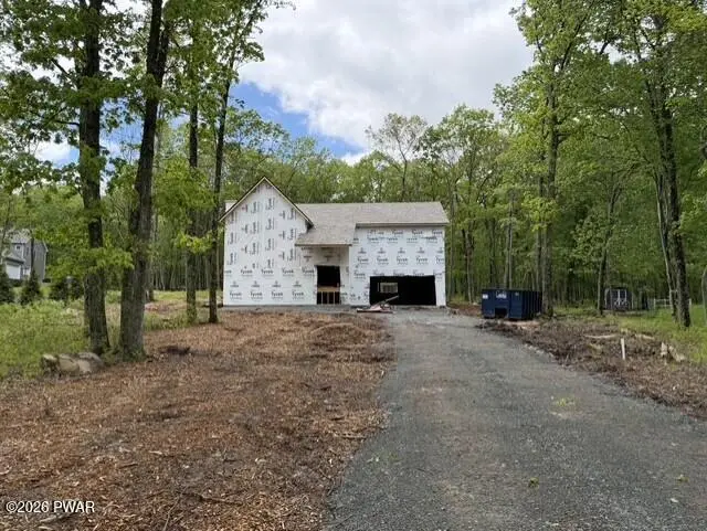 215 Cottonwood Dr