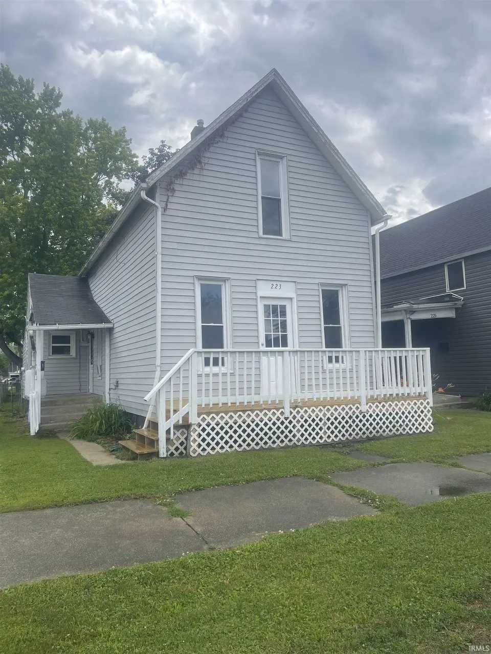 223 W Ottawa St