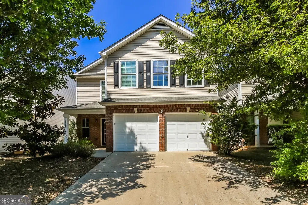 1897 Roble Dr