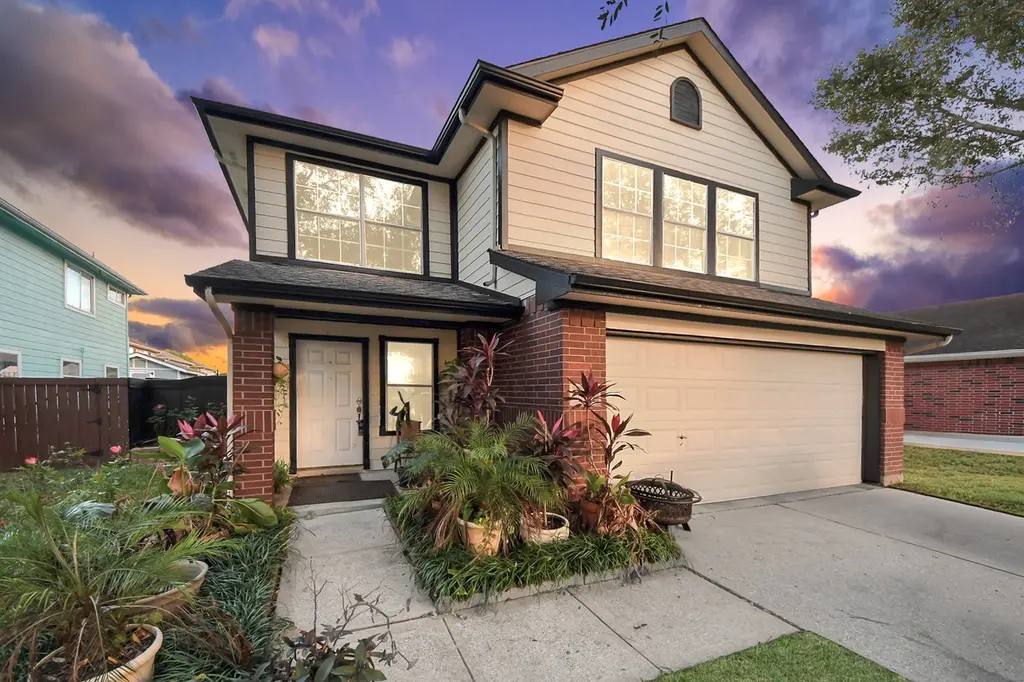 13019 Lindenloch Ln