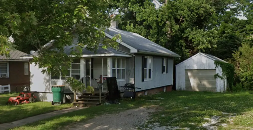 135 Chandler Blvd
