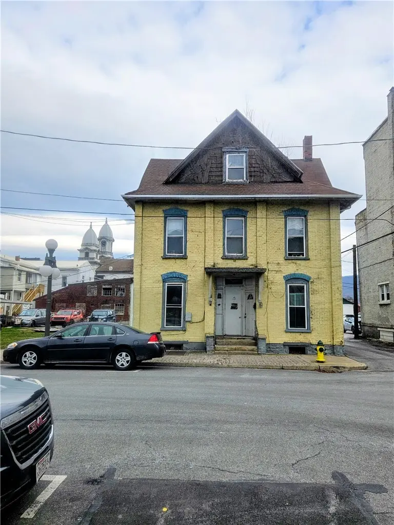 316 N Grove St