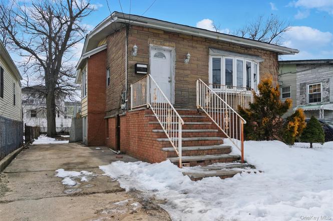 6529 Bayfield Ave