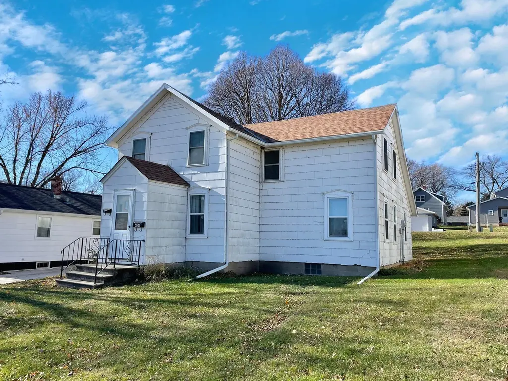 406 Burns Ave