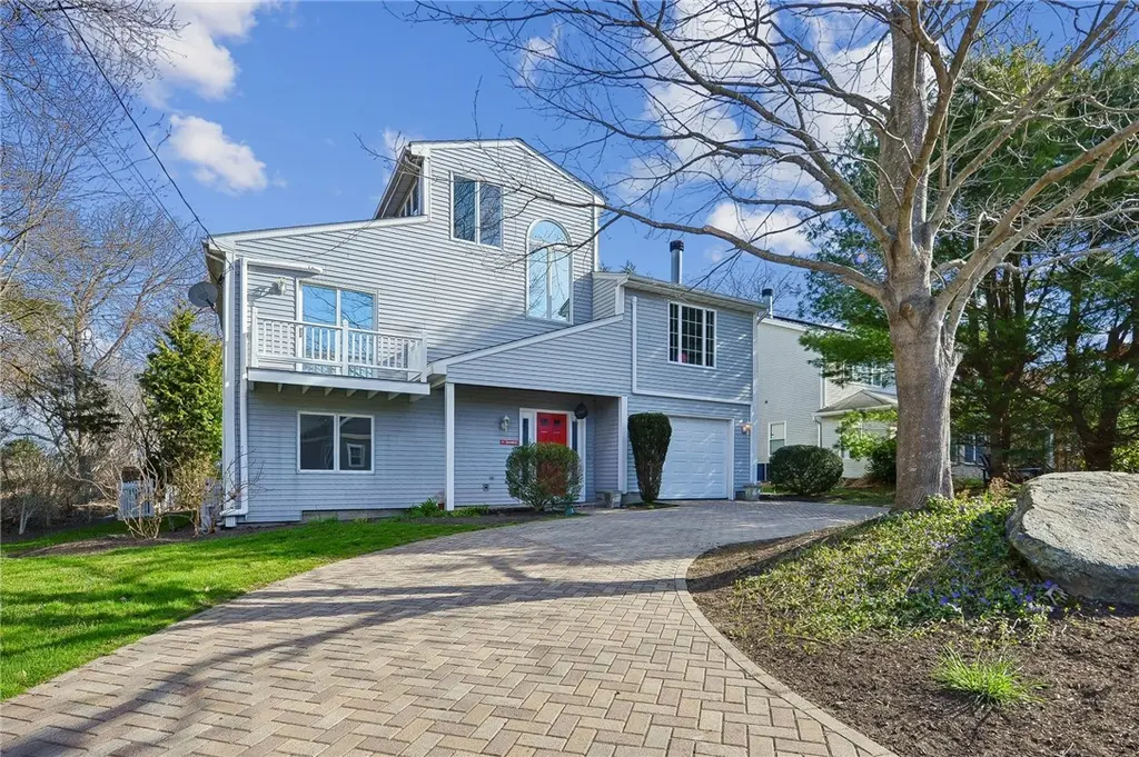 94 Spindrift St
