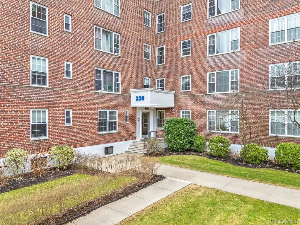 230 Pelham Rd Unit 4L