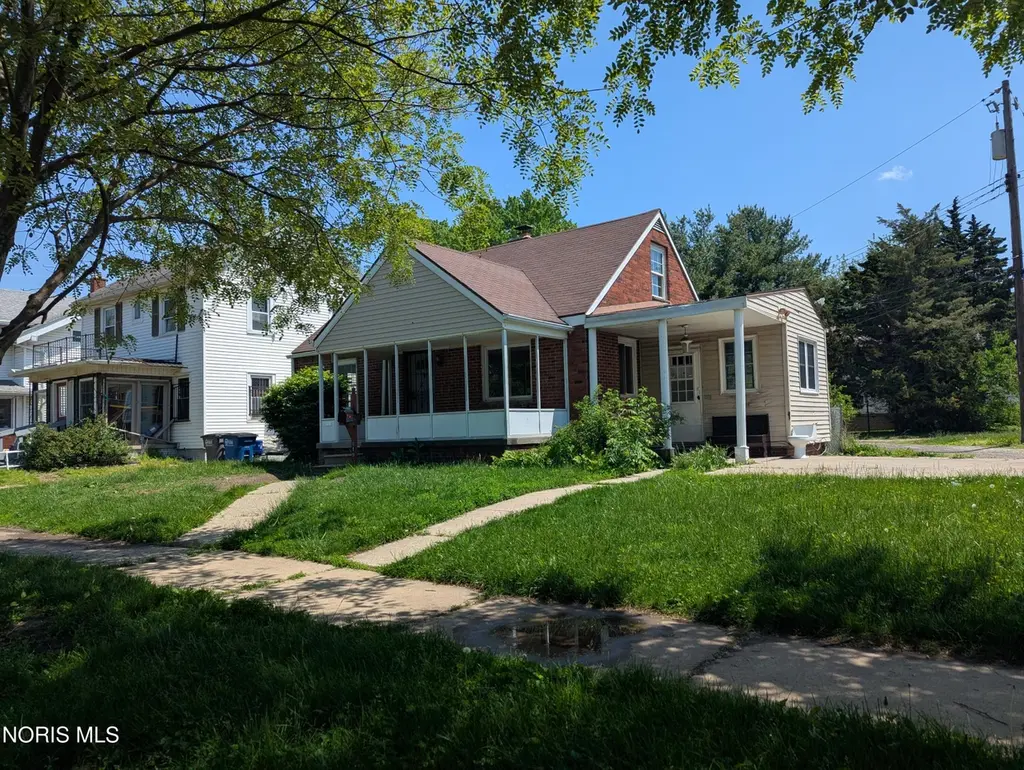 819 Lodge Ave