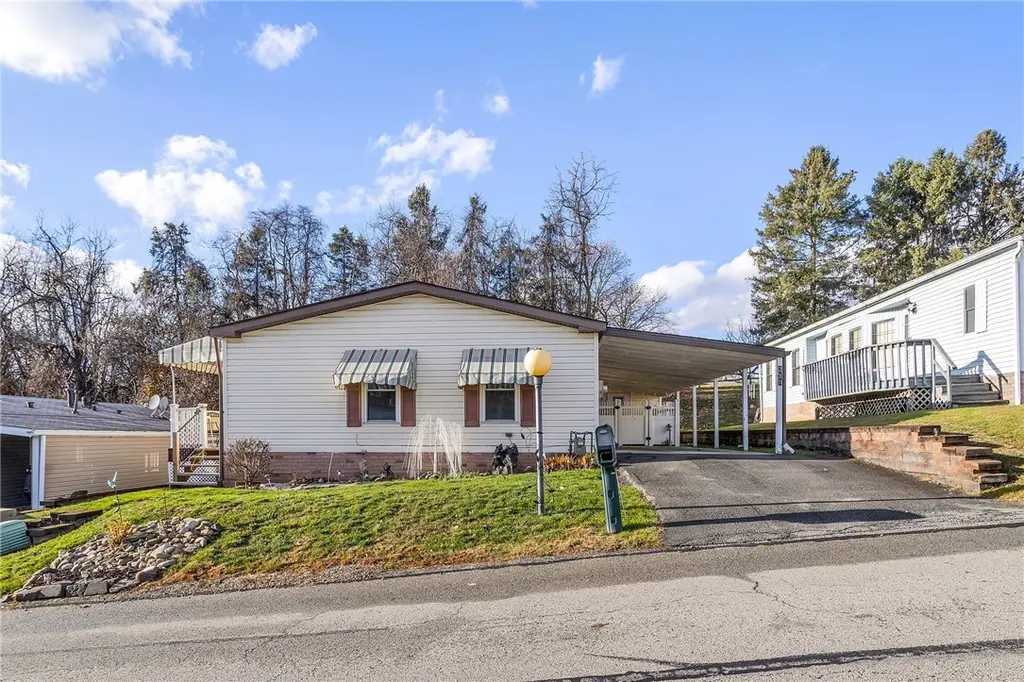 210 Meadow Ln
