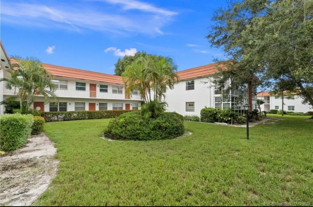 2600 SE Ocean Blvd Unit B7