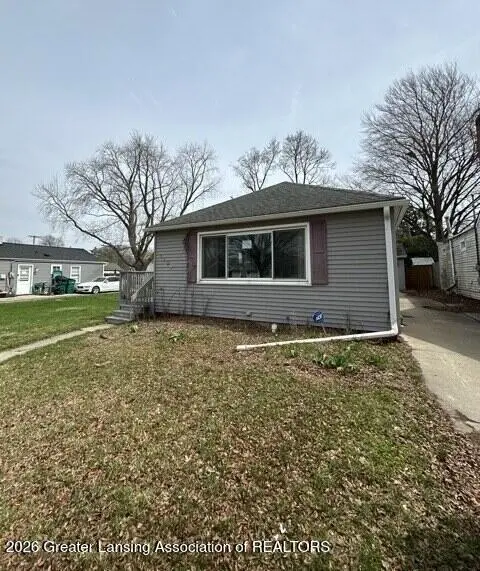 1122 Cleo St