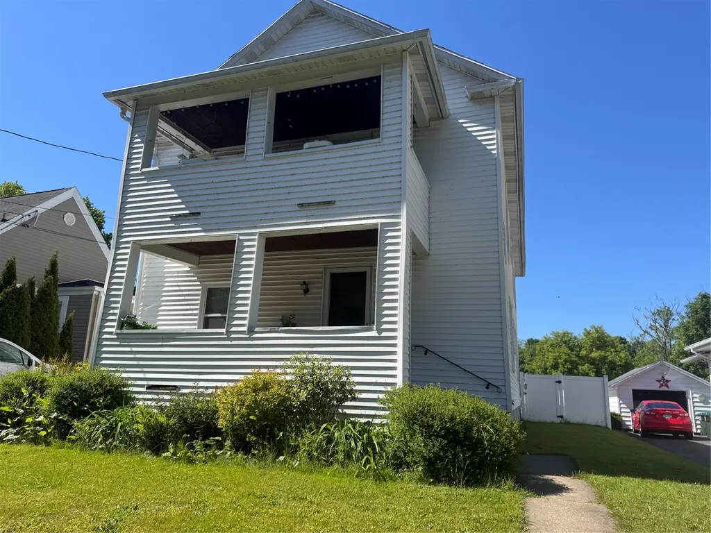 7 Hastings St