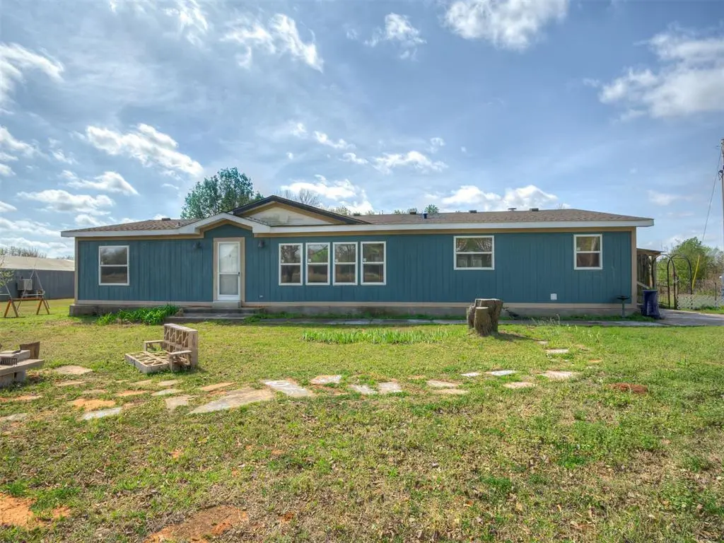 10000 E Maguire Rd