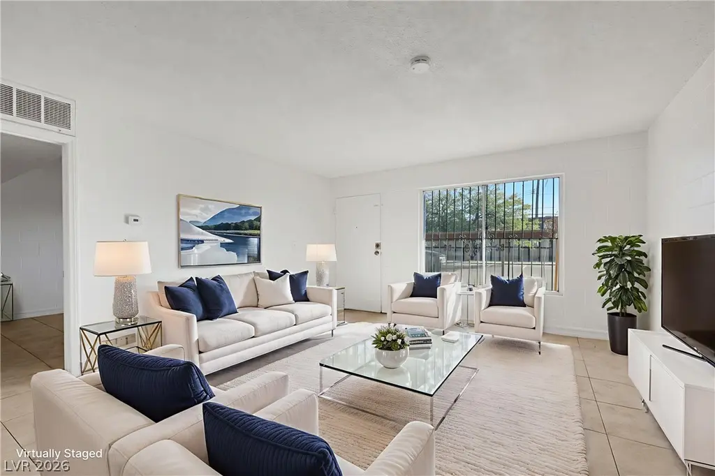 585 S Royal Crest Cir #16