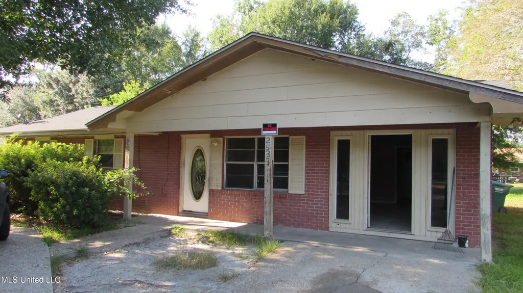 2535 Tandy Dr