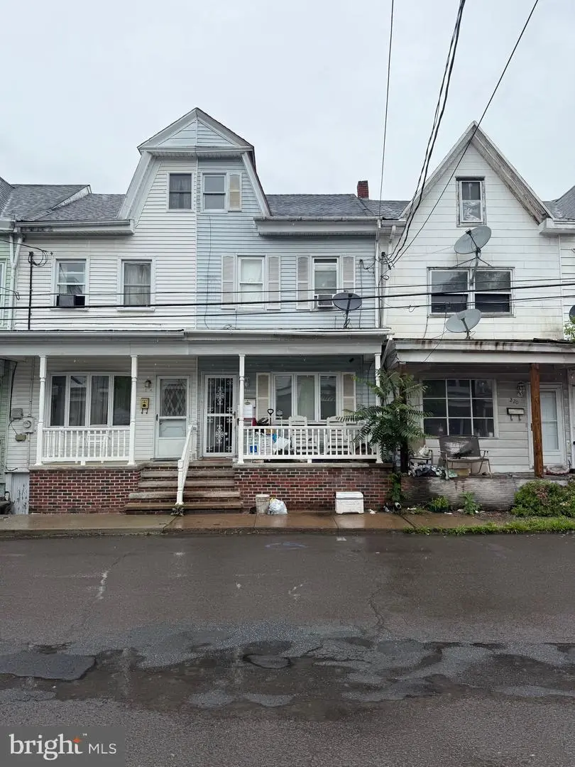 218 B St