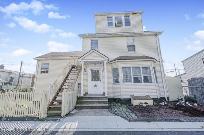 67 Canton Ct