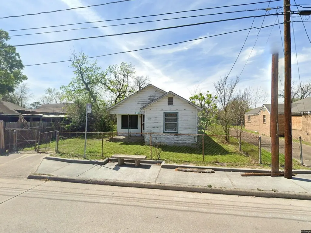 3101 Altoona St