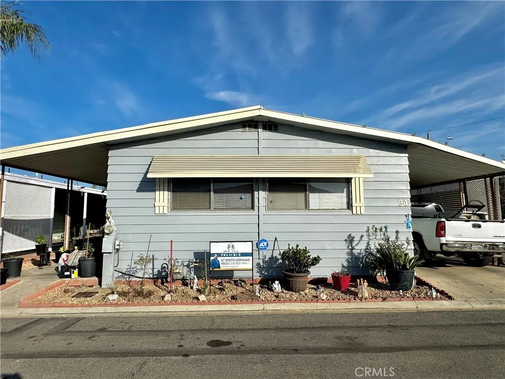 1895 W Devonshire Ave #34