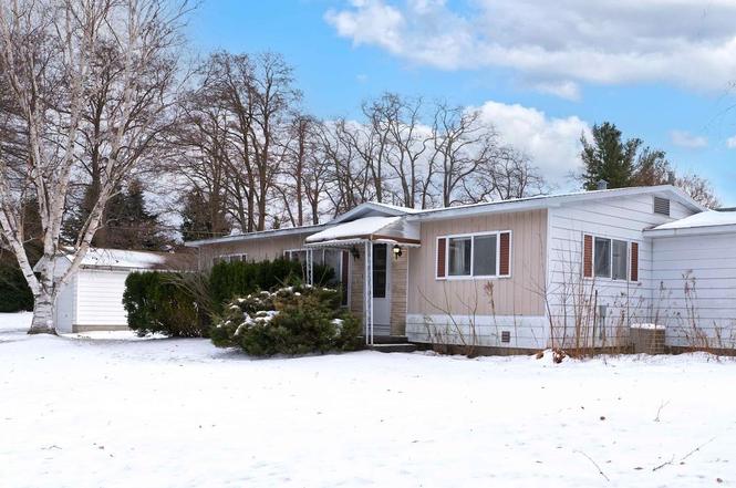 503 Cedar St Lot : 250