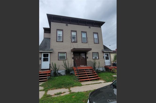 100 Grand St