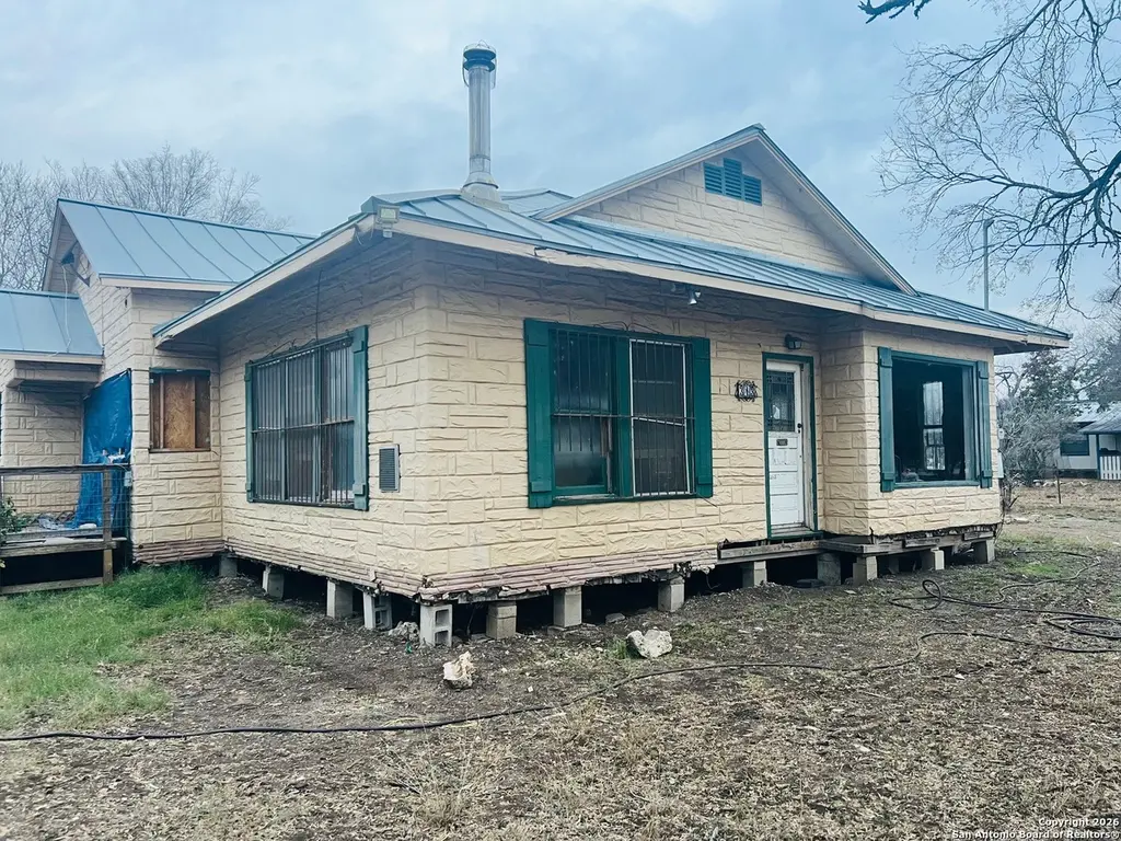 313 County Road 468