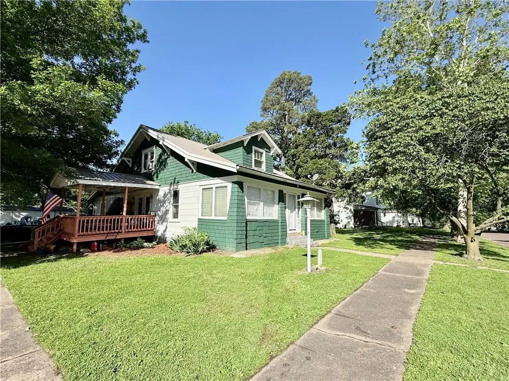 201 W Walker St