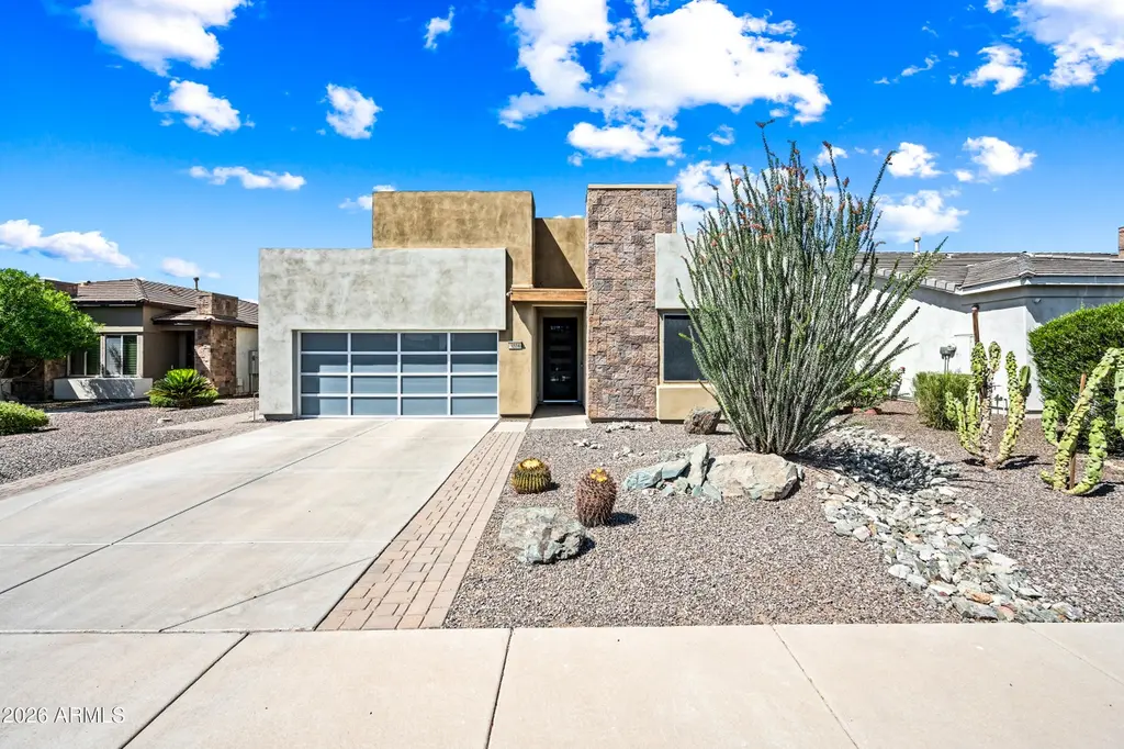 3554 E Ravenswood Dr
